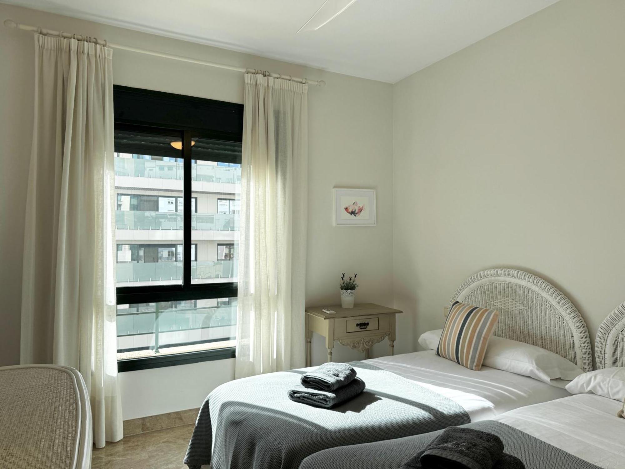 Rs 12 Ii Luxury Center Of - Eaw Homes